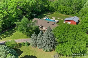 10226 SW Greenville Rd, Greenville, MI 48838 - Photo 51