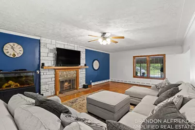 10226 SW Greenville Road, Greenville, MI 48838 - Photo 5