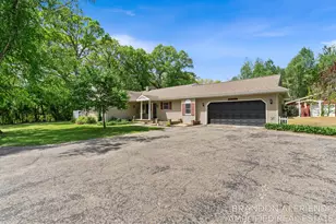 10226 SW Greenville Rd, Greenville, MI 48838 - Photo 49