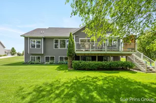 8429 Pinecroft Ct, Hudsonville, MI 49426 - Photo 37