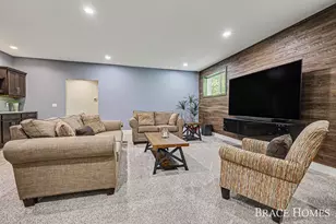 6234 Hall St SE, Grand Rapids, MI 49546 - Photo 33