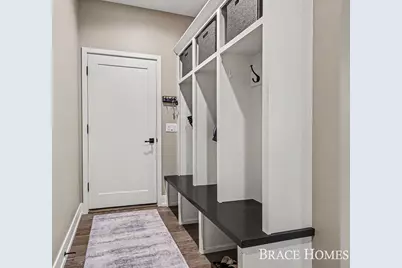 6234 Hall Street SE, Grand Rapids, MI 49546 - Photo 17