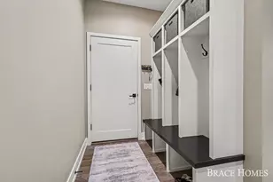 6234 Hall St SE, Grand Rapids, MI 49546 - Photo 17