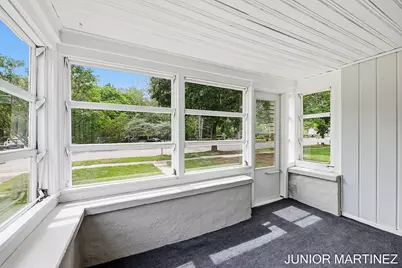 204 N Sherwood Avenue, Plainwell, MI 49080 - Photo 5