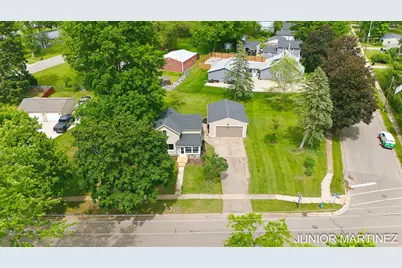 204 N Sherwood Avenue, Plainwell, MI 49080 - Photo 35