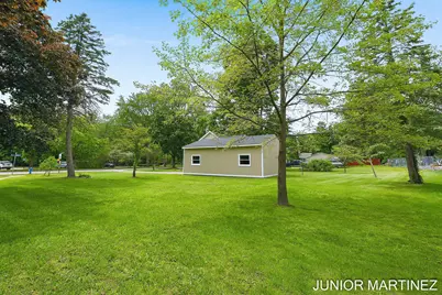 204 N Sherwood Avenue, Plainwell, MI 49080 - Photo 33