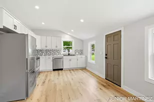 204 N Sherwood Ave, Plainwell, MI 49080 - Photo 13