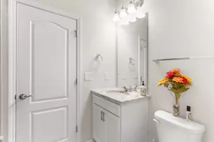 2825 Dillon Dr, Ann Arbor, MI 48105 - Photo 17