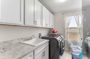 2825 Dillon Dr, Ann Arbor, MI 48105 - Photo 37