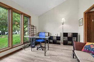 5537 Bentbrook Dr SE, Grand Rapids, MI 49508 - Photo 9