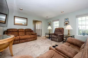 1386 Deerfield St, Saint Joseph, MI 49085 - Photo 9