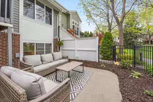 1379 Quarterline Cmns, Holland, MI 49423 - Photo 21