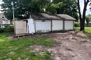2642 Bow St, Jackson, MI 49203 - Photo 3