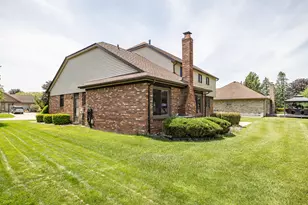2377 Duke Dr, Troy, MI 48085 - Photo 55