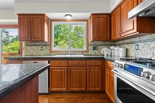 2956 Leslie Park Cir, Ann Arbor, MI 48105 - Photo 17
