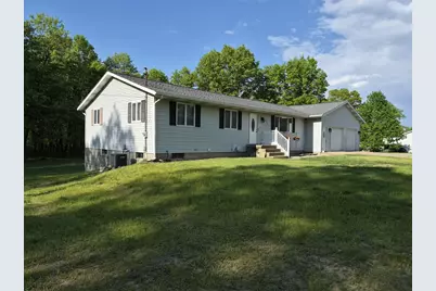 20200 W Lake Montcalm Road, Howard City, MI 49329 - Photo 9
