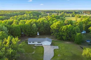 20200 W Lake Montcalm Rd, Howard City, MI 49329 - Photo 41