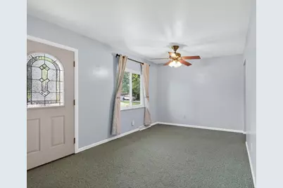 1653 Gary Paul Lane, Jackson, MI 49203 - Photo 9