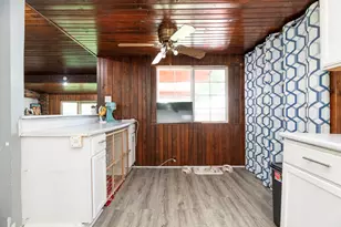 518 Walnut St, Three Rivers, MI 49093 - Photo 9