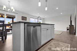 2085 Poplar Ct, Muskegon, MI 49445 - Photo 13