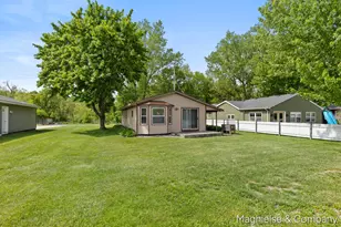 9048 Loveless Dr NE, Rockford, MI 49341 - Photo 7