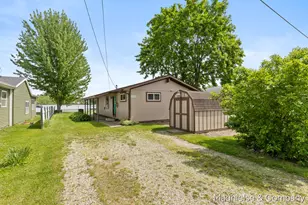9048 Loveless Dr NE, Rockford, MI 49341 - Photo 23