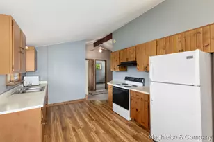 9048 Loveless Dr NE, Rockford, MI 49341 - Photo 17