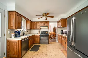 19402 Rockport St, Roseville, MI 48066 - Photo 9