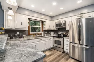 442 Pinewood Cir, Portage, MI 49002 - Photo 5