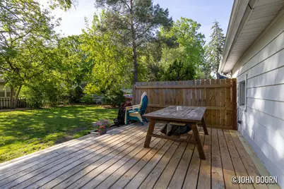 852 Diamond Avenue NE, Grand Rapids, MI 49503 - Photo 27