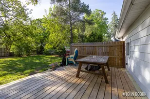 852 Diamond Ave NE, Grand Rapids, MI 49503 - Photo 27