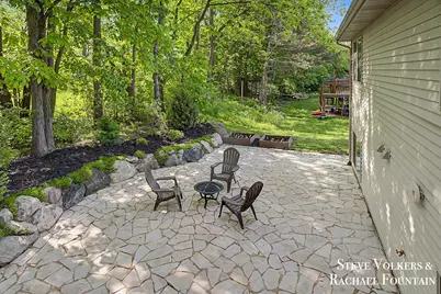 2006 Burton Knoll Court SE, Grand Rapids, MI 49546 - Photo 37
