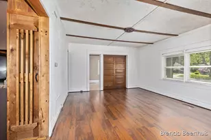 165 E Division St NE, Rockford, MI 49341 - Photo 7