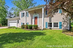 723 Marbury SE, Ada, MI 49301 - Photo 3
