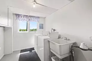 230 S State St, Zeeland, MI 49464 - Photo 11