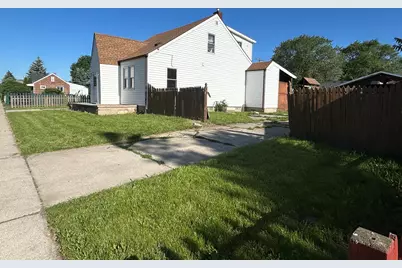 8105 Toepfer, Warren, MI 48089 - Photo 3