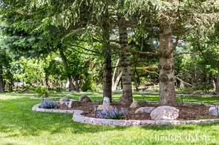 2206 Thistledowne Dr NE, Grand Rapids, MI 49505 - Photo 45