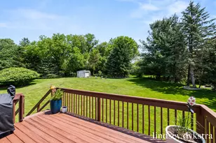 2206 Thistledowne Dr NE, Grand Rapids, MI 49505 - Photo 13