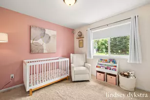 2206 Thistledowne Dr NE, Grand Rapids, MI 49505 - Photo 21