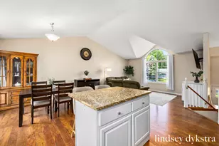 2206 Thistledowne Dr NE, Grand Rapids, MI 49505 - Photo 17