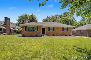 216 Boltwood Dr NE, Grand Rapids, MI 49505 - Photo 3