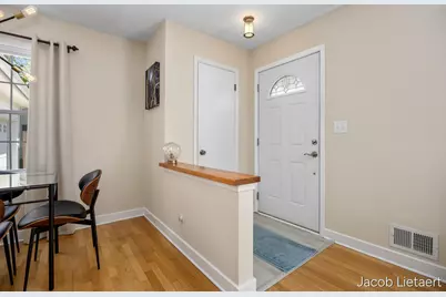 2658 Carlton Avenue NE, Grand Rapids, MI 49505 - Photo 5