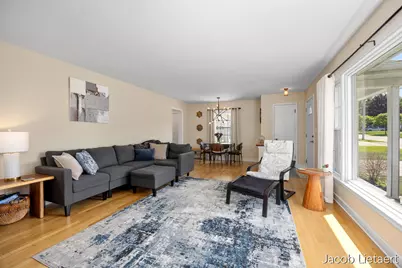 2658 Carlton Avenue NE, Grand Rapids, MI 49505 - Photo 7