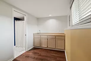 1008 Beachland Blvd, Waterford, MI 48328 - Photo 23