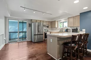1008 Beachland Blvd, Waterford, MI 48328 - Photo 13