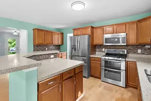 6737 Annandale Dr, Kalamazoo, MI 49009 - Photo 3
