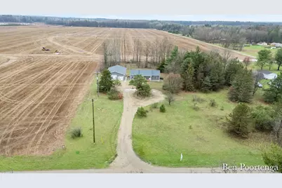 18351 W Hc-Edmore Road, Howard City, MI 49329 - Photo 5