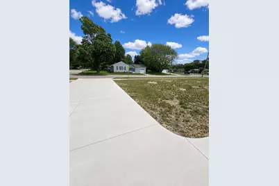 501 S Sullivan Avenue, Fremont, MI 49412 - Photo 9