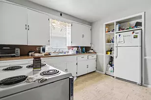 349 Maple Ave, Holland, MI 49423 - Photo 5