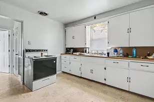 349 Maple Ave, Holland, MI 49423 - Photo 17